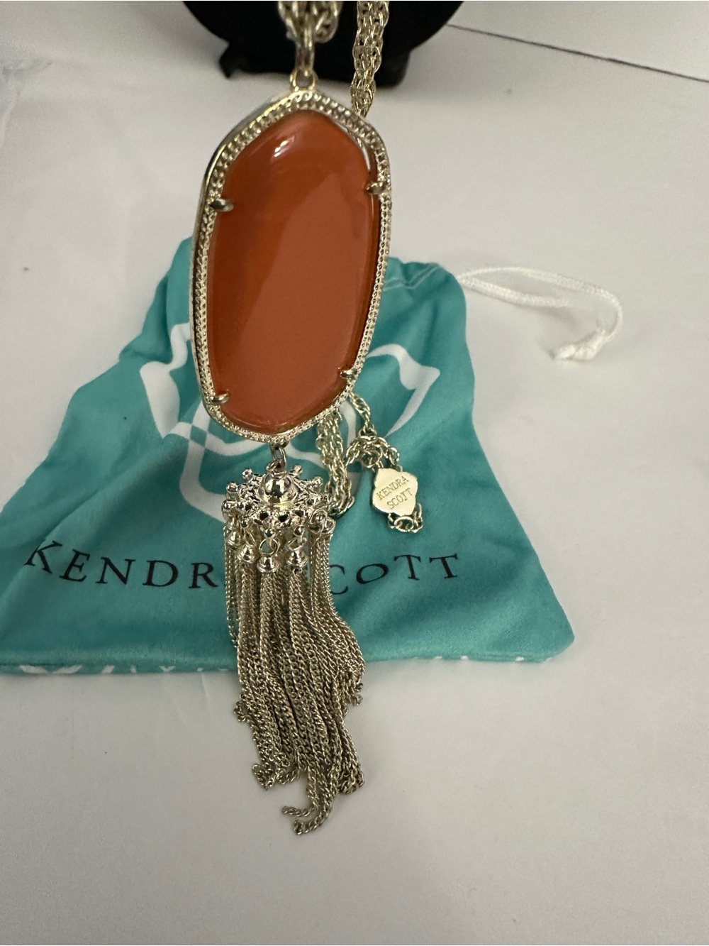 KENDRA SCOTT Rayne Tassel Necklace Light Gold - Picture 7 of 7